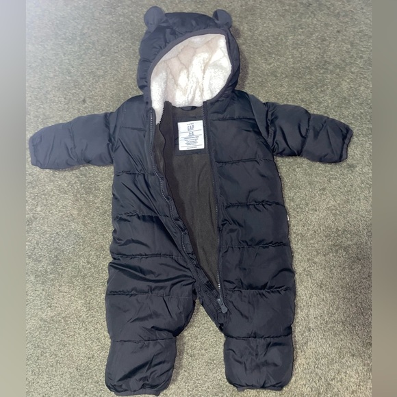 Baby Gap 0-3 months Coat - Picture 1 of 4